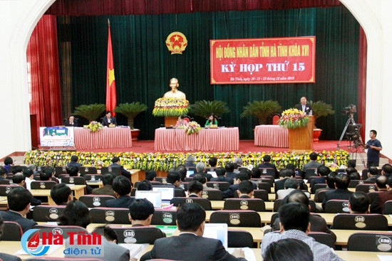 Khai thác khoáng sản trái phép, xét tuyển viên chức "nóng" phiên chất vấn ảnh 1 Khai thác khoáng sản trái phép, xét tuyển viên chức "nóng" phiên chất vấn ảnh 1