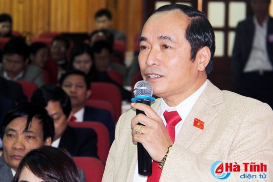 Khai thác khoáng sản trái phép, xét tuyển viên chức "nóng" phiên chất vấn ảnh 12 Khai thác khoáng sản trái phép, xét tuyển viên chức "nóng" phiên chất vấn ảnh 12