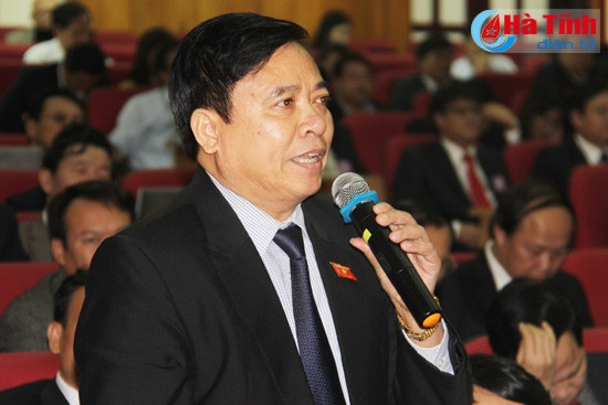 Đại biểu Nguyễn Văn Thanh -Chủ tịch LĐLĐ tỉnh chất vấn các vấn đề liên quan đến số giáo viên hợp đồng sai quy định tại Kỳ Anh Đại biểu Nguyễn Văn Thanh -Chủ tịch LĐLĐ tỉnh chất vấn các vấn đề liên quan đến số giáo viên hợp đồng sai quy định tại Kỳ Anh