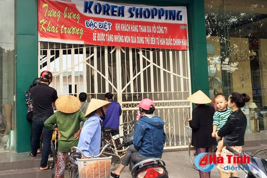 Xâm nhập "thế giới" của những kiểu bán hàng "kỳ lạ" ảnh 1 Xâm nhập "thế giới" của những kiểu bán hàng "kỳ lạ" ảnh 1