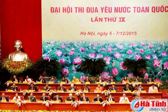 Chủ trì đại hội 14 đại biểu Hà Tĩnh cùng với 2.000 đại biểu tham dự đại hội Chủ trì đại hội 14 đại biểu Hà Tĩnh cùng với 2.000 đại biểu tham dự đại hội