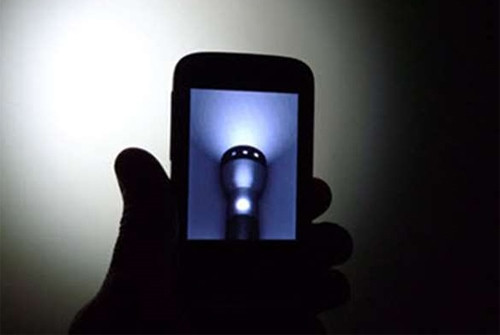 Hàng trăm triệu điện thoại vô tình trở thành công cụ để tấn công mạng Internet toàn cầu.