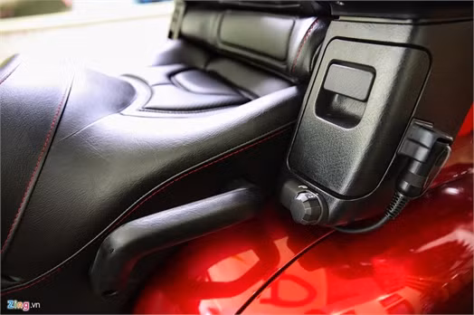 Chi tiết Honda Goldwing phiên bản đặc biệt tại Việt Nam ảnh 13