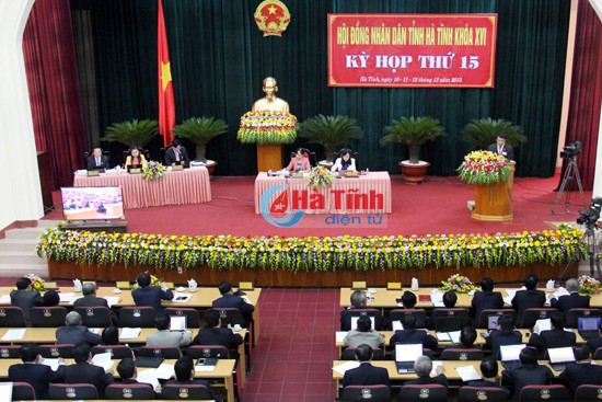 HĐND tỉnh nghe các báo cáo tờ trình, dự thảo nghị quyết quan trọng ảnh 1