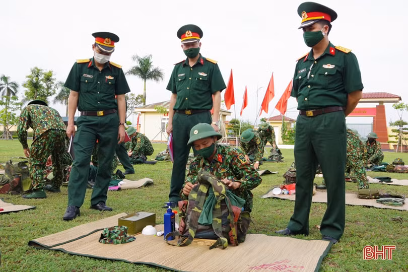 Hà Tĩnh huấn luyện bộ đội, dân quân đảm bảo “cơ bản, thiết thực, vững chắc”