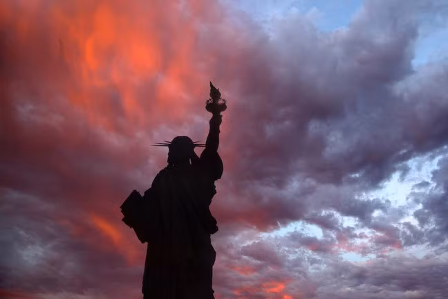 Nền kinh tế lớn nhất thế giới đang cận kề với suy thoái