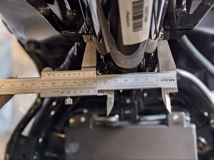 Khám phá loạt linh kiện “hàng hiệu” bên trong VinFast Theon S