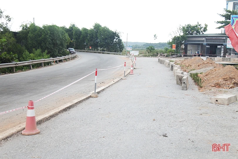 Xử lý bất cập tiềm ẩn nguy cơ tai nạn ở ngã ba Phúc Đồng