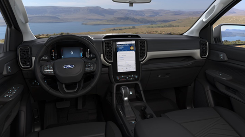 Ford Everest 2023 chính thức ra mắt tại Việt Nam, giá từ 1,099 tỷ đồng