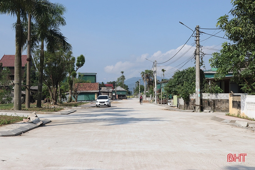 Chủ tịch UBND tỉnh Hà Tĩnh công nhận 14 xã đạt chuẩn các loại hình nông thôn mới