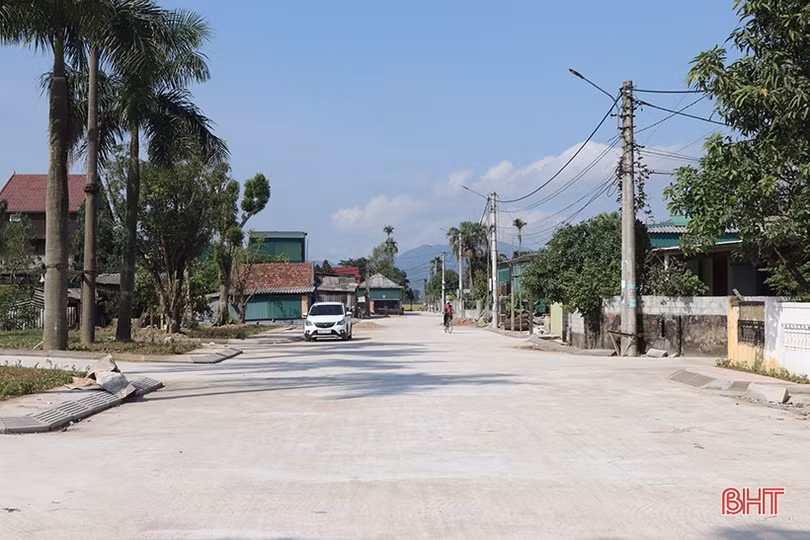 Chủ tịch UBND tỉnh Hà Tĩnh công nhận 14 xã đạt chuẩn các loại hình nông thôn mới