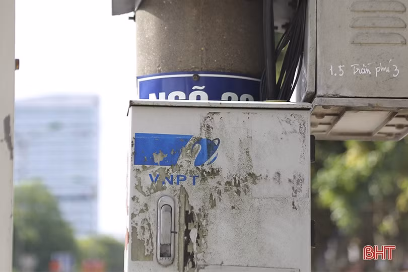 Nhiều biển tên đường, tên ngõ “làm khó” người dân, ảnh hưởng mỹ quan đô thị Hà Tĩnh