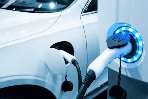 Xe chạy xăng dầu hết cửa sống tại EU