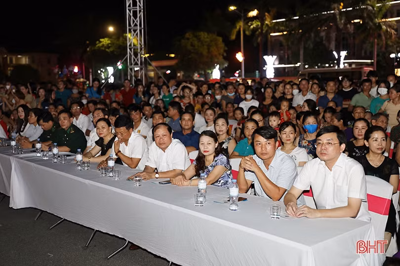 Hội Phụ nữ xã Kỳ Hoa giành giải xuất sắc Hội thi bước nhảy dân vũ TX Kỳ Anh