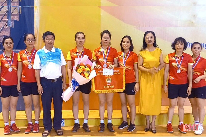 Kho bạc Hà Tĩnh vô địch Giải Bóng chuyền hơi nữ Công đoàn Khối Kinh tế - tổng hợp