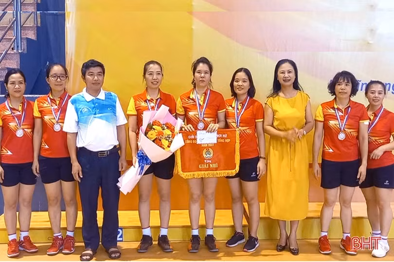 Kho bạc Hà Tĩnh vô địch Giải Bóng chuyền hơi nữ Công đoàn Khối Kinh tế - tổng hợp
