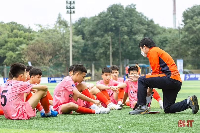 U15 Hồng Lĩnh Hà Tĩnh bổ sung 4 cầu thủ tranh tài Giải Bóng đá U15 Quốc gia 