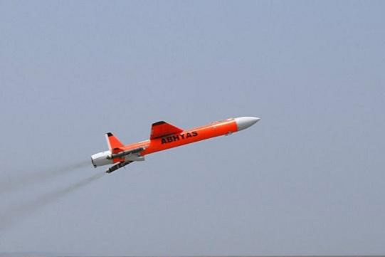 Ấn Độ thử thành công máy bay bay tốc độ cao làm mục tiêu trên không