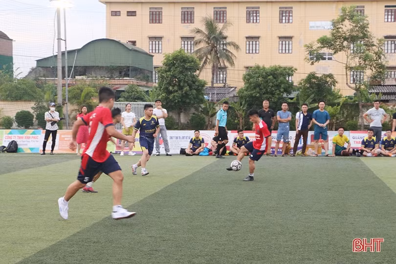 FC Bệnh viện TP Hà Tĩnh vô địch giải bóng đá nam tranh cúp Hào Quang 2022