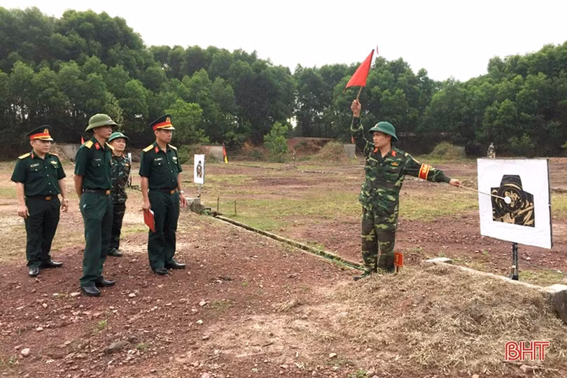 Hà Tĩnh huấn luyện bộ đội, dân quân đảm bảo “cơ bản, thiết thực, vững chắc”