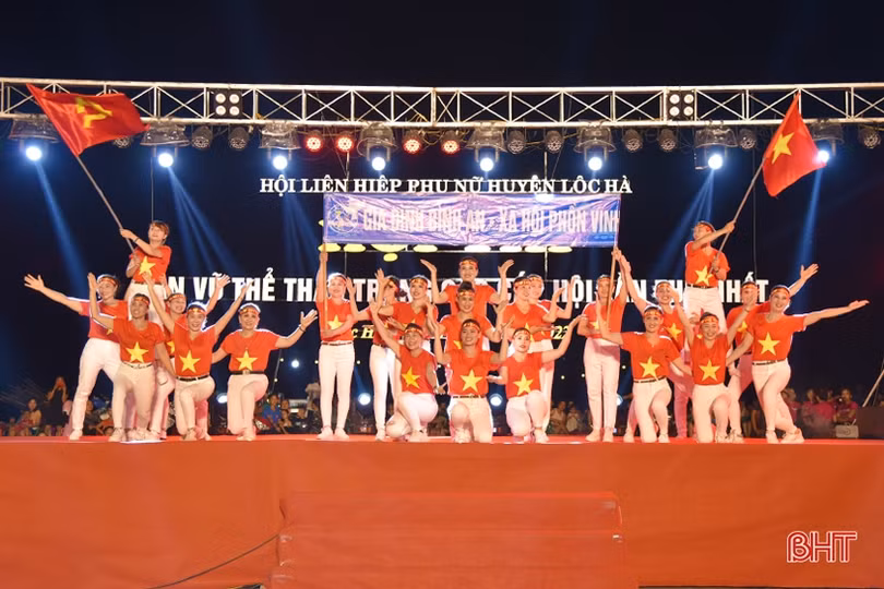 12 đội tham gia Hội thi “Dân vũ thể thao” huyện Lộc Hà