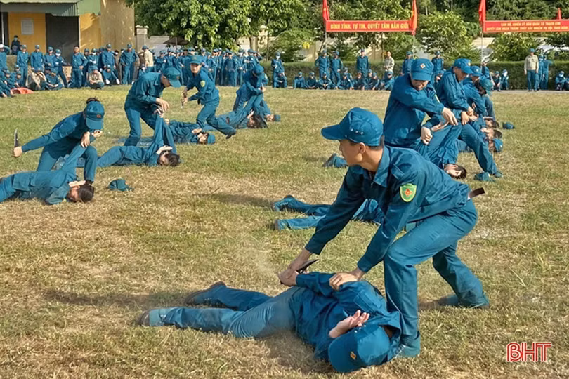 Hà Tĩnh huấn luyện bộ đội, dân quân đảm bảo “cơ bản, thiết thực, vững chắc”