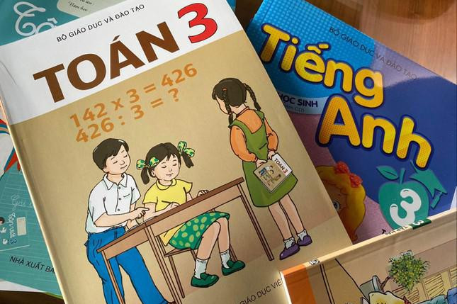 [Nóng] Hà Tĩnh công bố danh mục SGK các lớp 3, 7, 10 sử dụng từ năm học 2022 - 2023