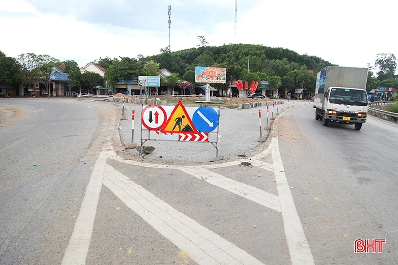 Xử lý bất cập tiềm ẩn nguy cơ tai nạn ở ngã ba Phúc Đồng