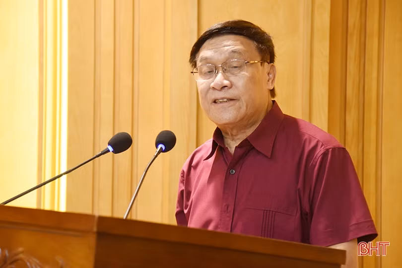 Nâng cao hiệu quả đấu tranh, phản bác các quan điểm sai trái, luận điệu xuyên tạc của các thế lực thù địch