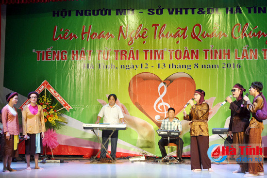 sau lang dem lien hoan nghe thuat tieng hat tu trai tim