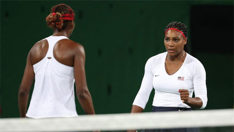 serena williams va co chi venus thua soc o olympic rio 2016