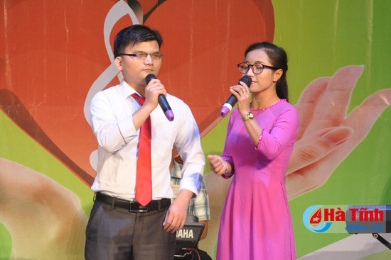 sau lang dem lien hoan nghe thuat tieng hat tu trai tim