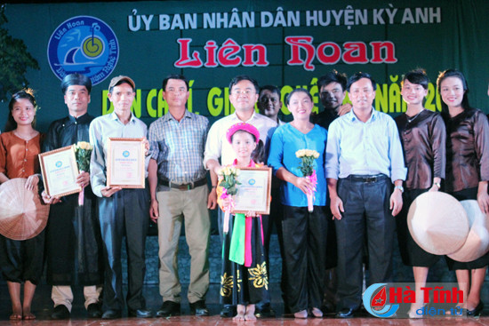 ky anh to chuc thanh cong lien hoan dan ca vi giam nghe tinh