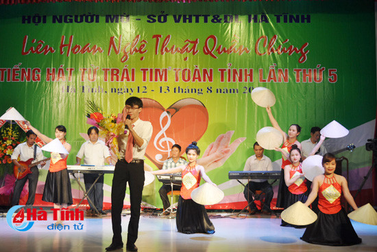 sau lang dem lien hoan nghe thuat tieng hat tu trai tim