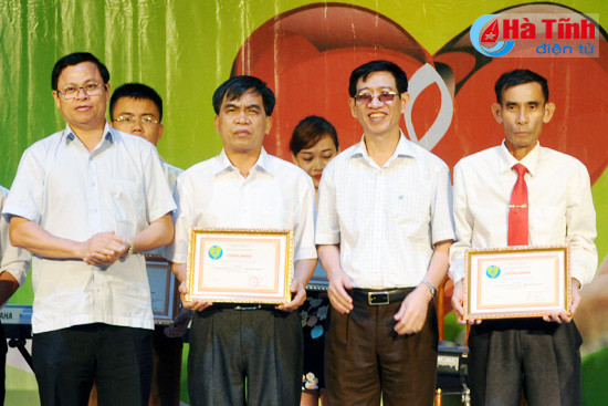 sau lang dem lien hoan nghe thuat tieng hat tu trai tim