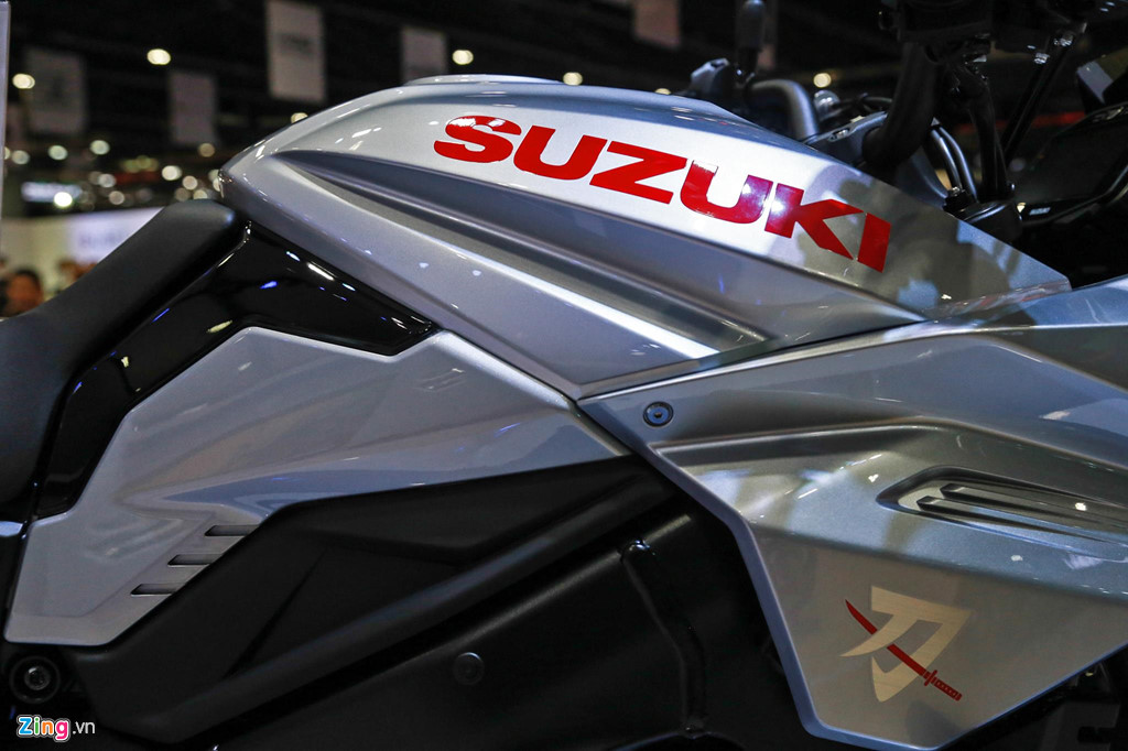 Cận cảnh huyền thoại Suzuki Katana được tái sinh sau 38 năm
