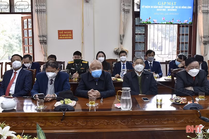 Gặp mặt kỷ niệm 30 năm ngày thành lập TX Hồng Lĩnh