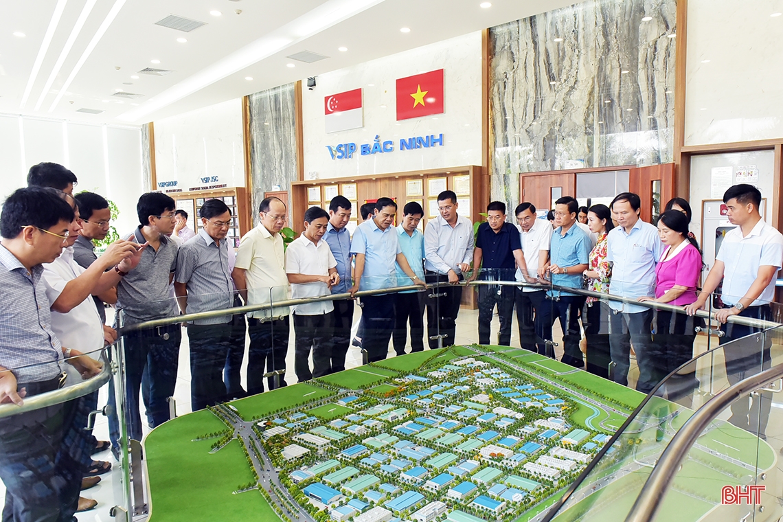 Đoàn công tác Hà Tĩnh tham quan Khu công nghiệp Vsip Bắc Ninh