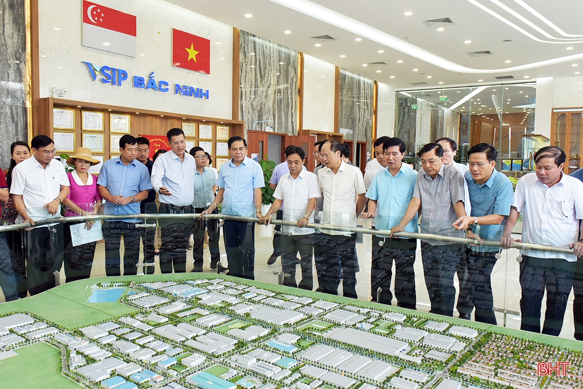 Đoàn công tác Hà Tĩnh tham quan Khu công nghiệp Vsip Bắc Ninh