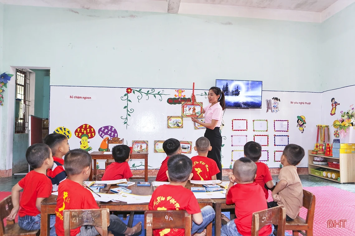 Những câu chuyện ấm áp dưới mái trường (bài cuối): Sự chuẩn mực, tri thức và tình yêu thương làm nên môi trường giáo dục nhân văn