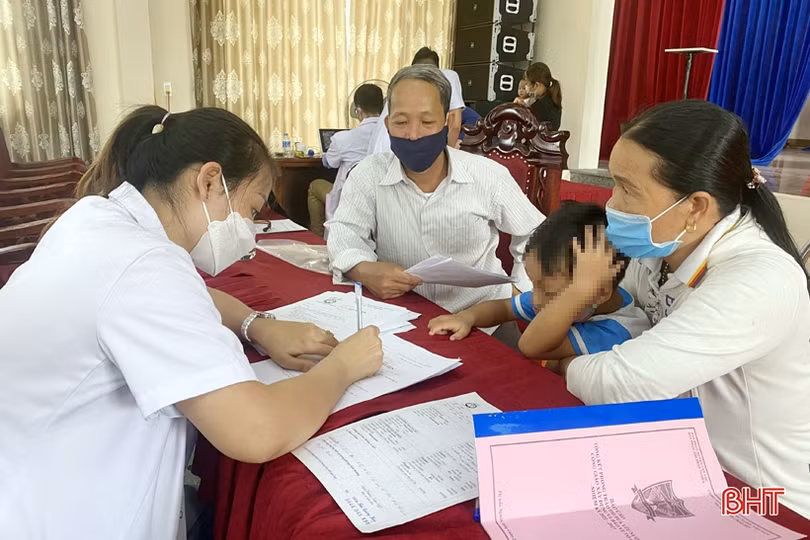 Khám sàng lọc cho trẻ em bị các bệnh về tim, sứt môi, hở vòm miệng và dị tật vận động 