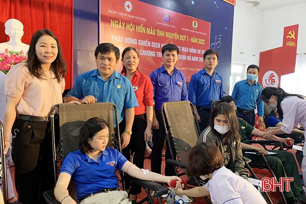 TP Hà Tĩnh tiếp nhận 263 đơn vị máu tình nguyện