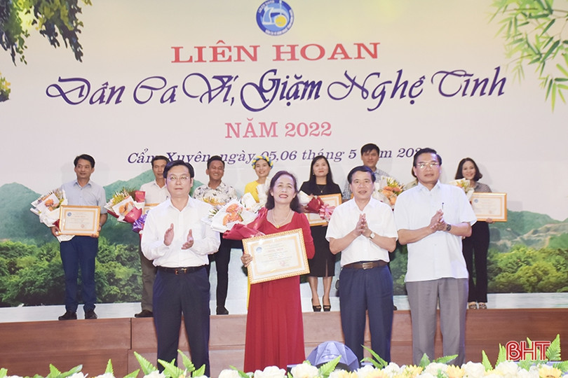 Ấn tượng Liên hoan dân ca ví, giặm Nghệ Tĩnh huyện Cẩm Xuyên năm 2022