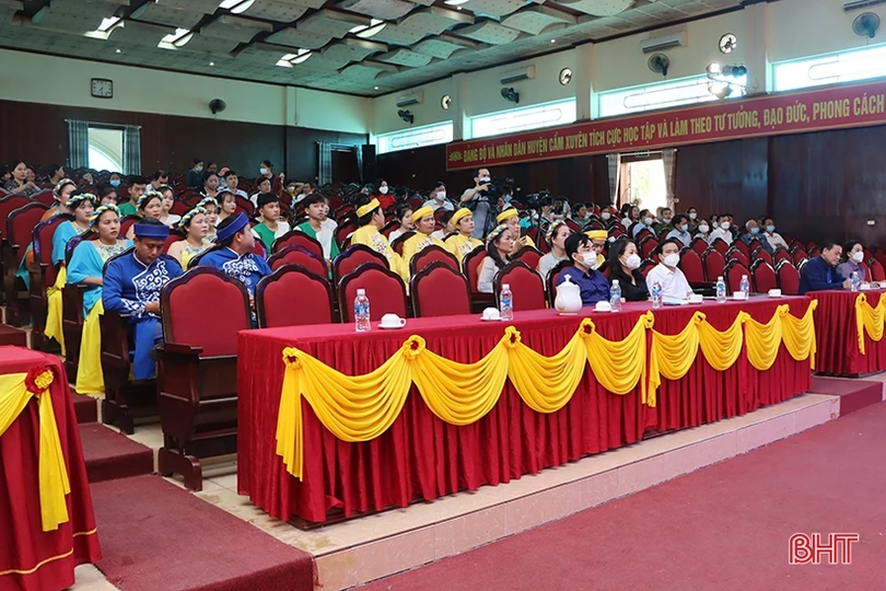 Cẩm Xuyên khai mạc liên hoan dân ca ví, giặm Nghệ Tĩnh 