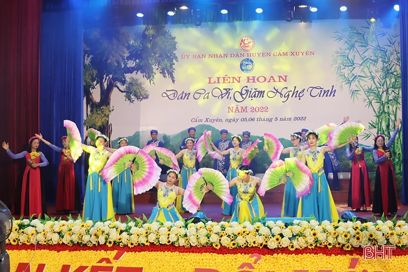 Cẩm Xuyên khai mạc liên hoan dân ca ví, giặm Nghệ Tĩnh 