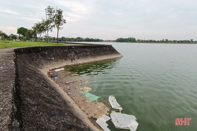 Những hình ảnh chưa đẹp ở công viên trung tâm TP Hà Tĩnh