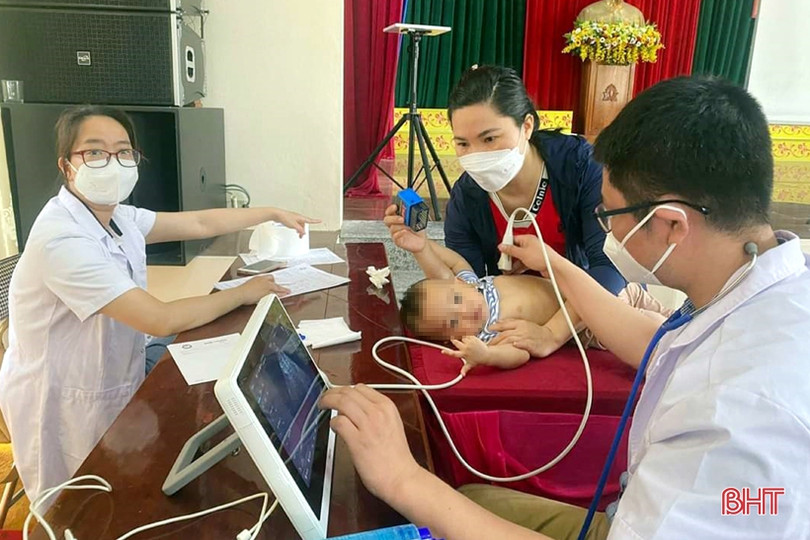 Khám sàng lọc cho trẻ em bị các bệnh về tim, sứt môi, hở vòm miệng và dị tật vận động 