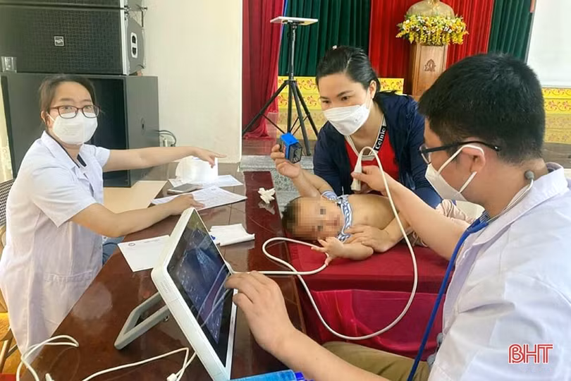 Khám sàng lọc cho trẻ em bị các bệnh về tim, sứt môi, hở vòm miệng và dị tật vận động 