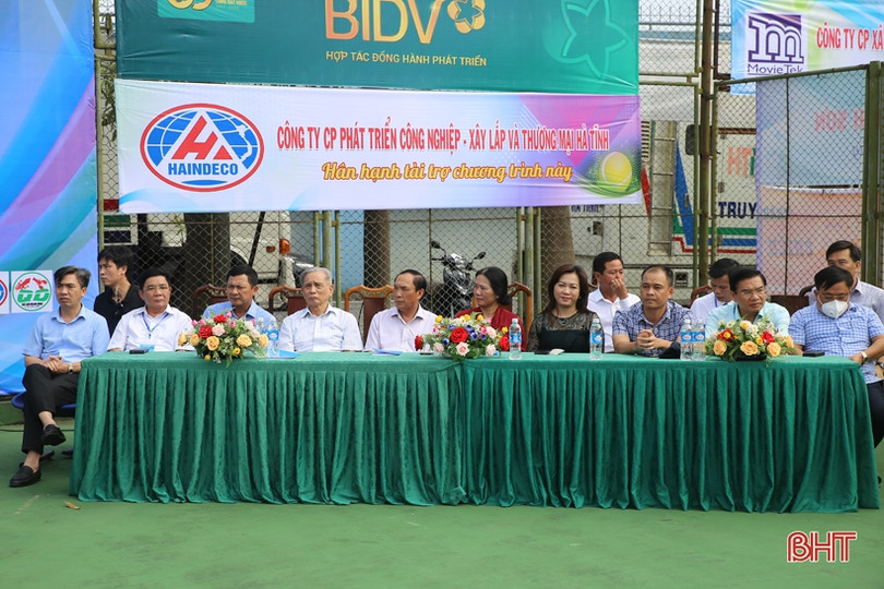 260 vận động viên tranh tài Giải quần vợt Cúp Truyền hình Hà Tĩnh lần thứ VI