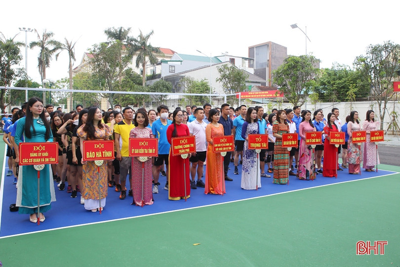 Hơn 180 VĐV tranh tài Giải Bóng chuyền khối các cơ quan Đảng